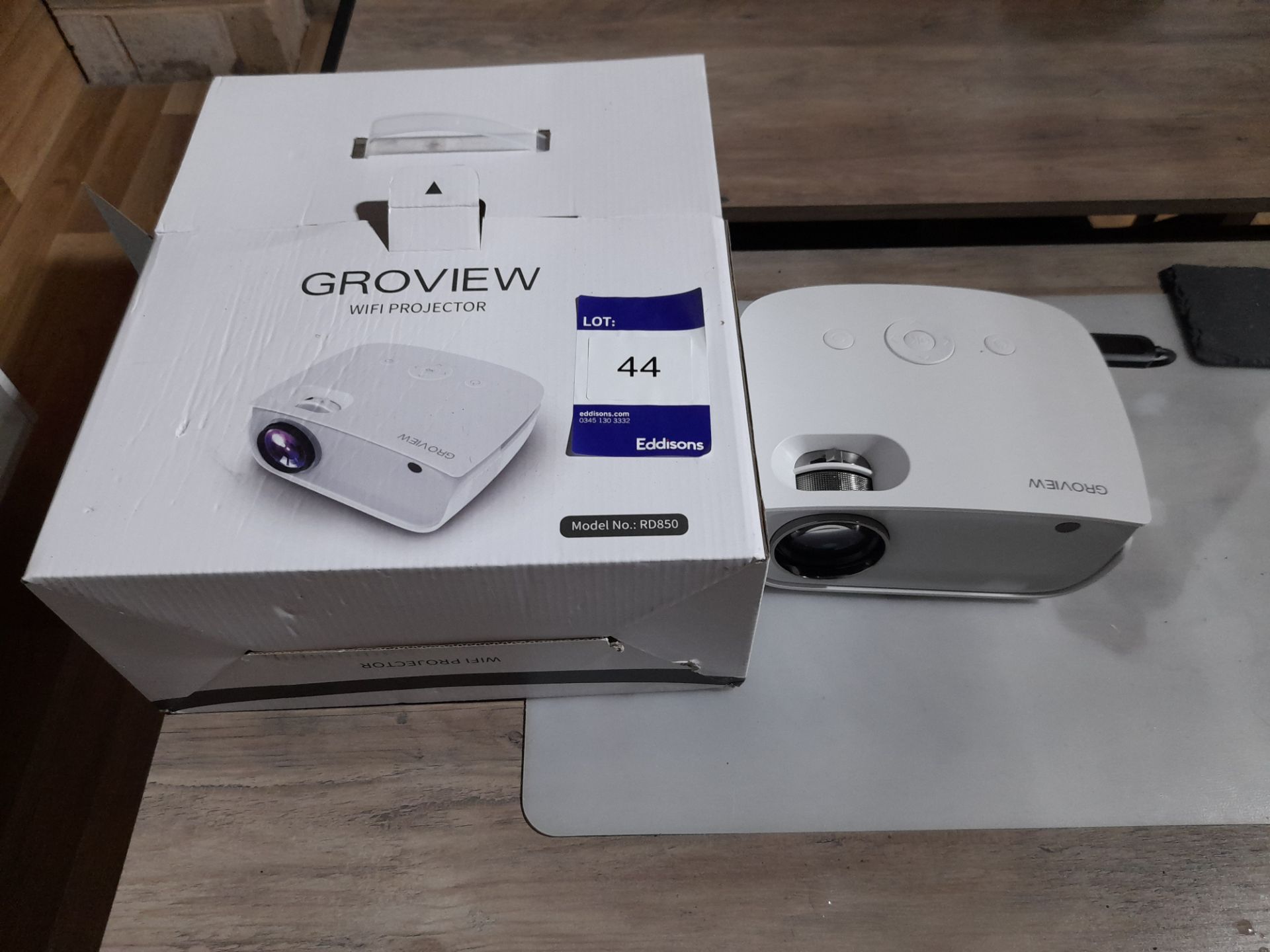 Groview wifi projector - Image 2 of 3