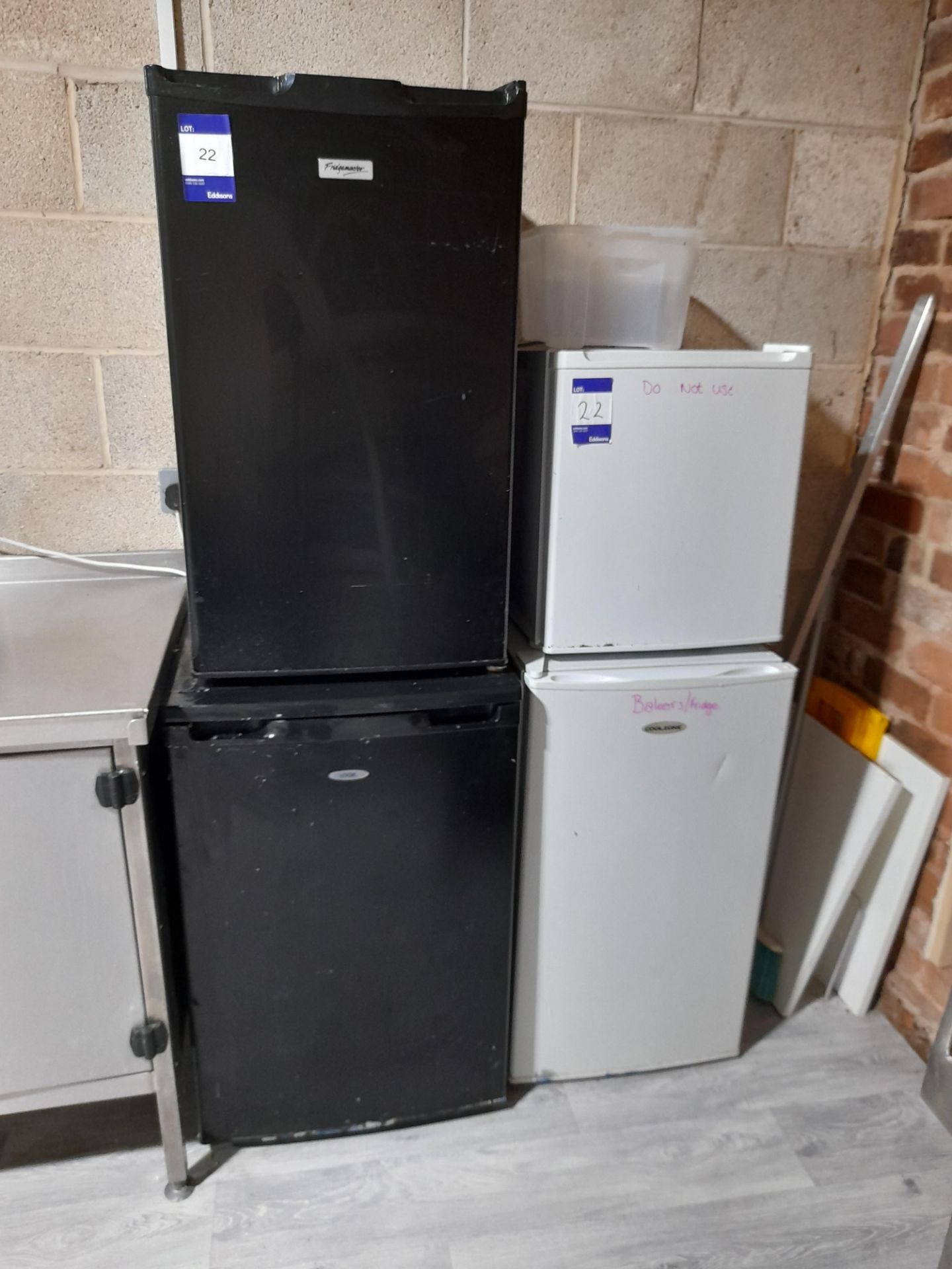 3 x Various undercounter fridges & 1 x benchtop fr