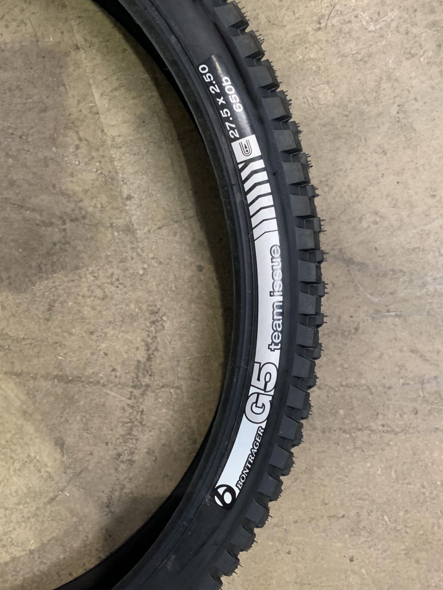 Bontrager 27.5 x 2.50 tyre and 2 x Continental 26 x 2.1 tyres - Image 5 of 5