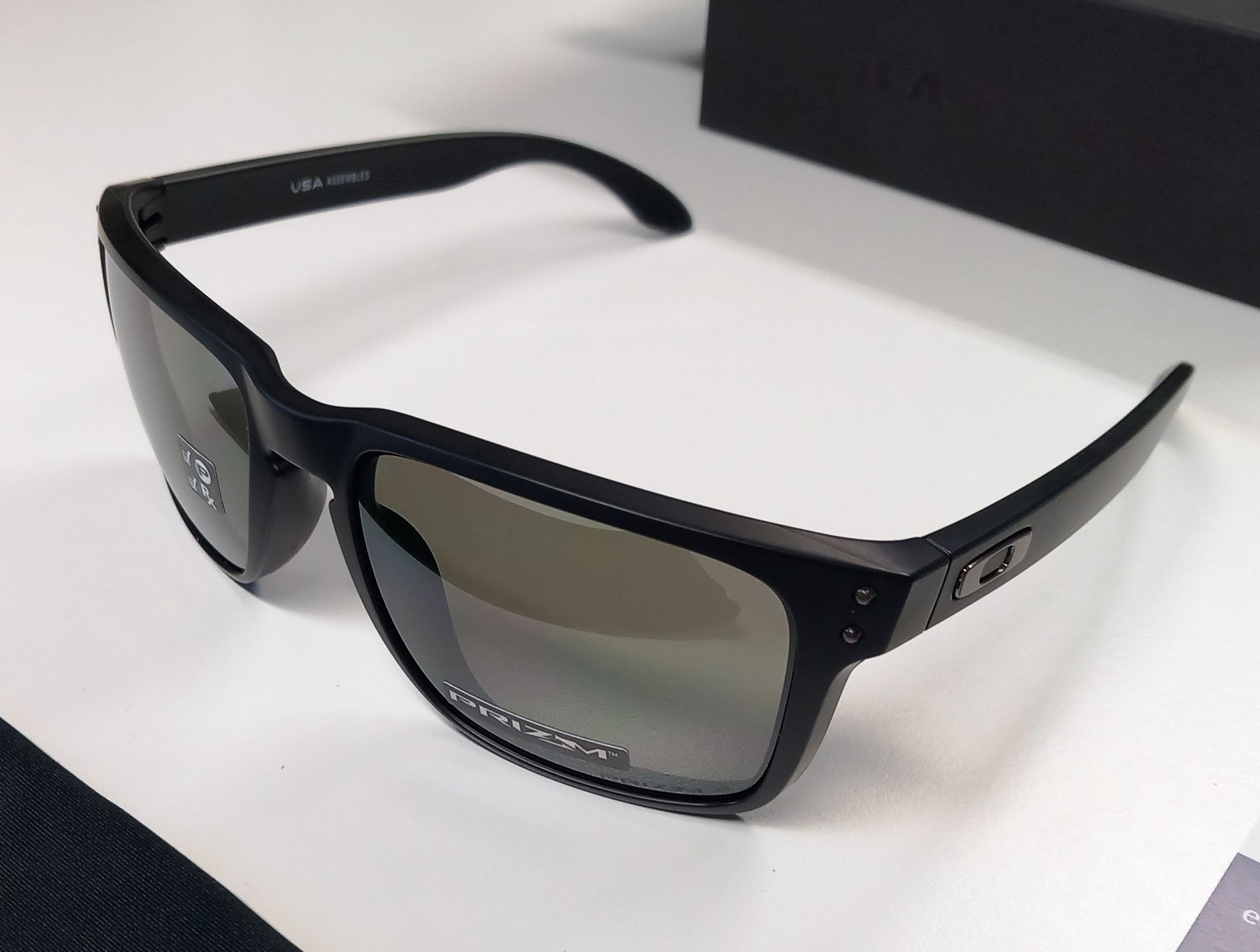 Oakley Holbrook XL Matte Black Frame with Prizm Bl - Image 2 of 3