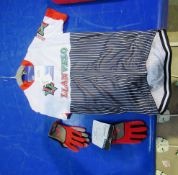 Childrens Shred XL Shirt and 2 x Pairs of Gloves (