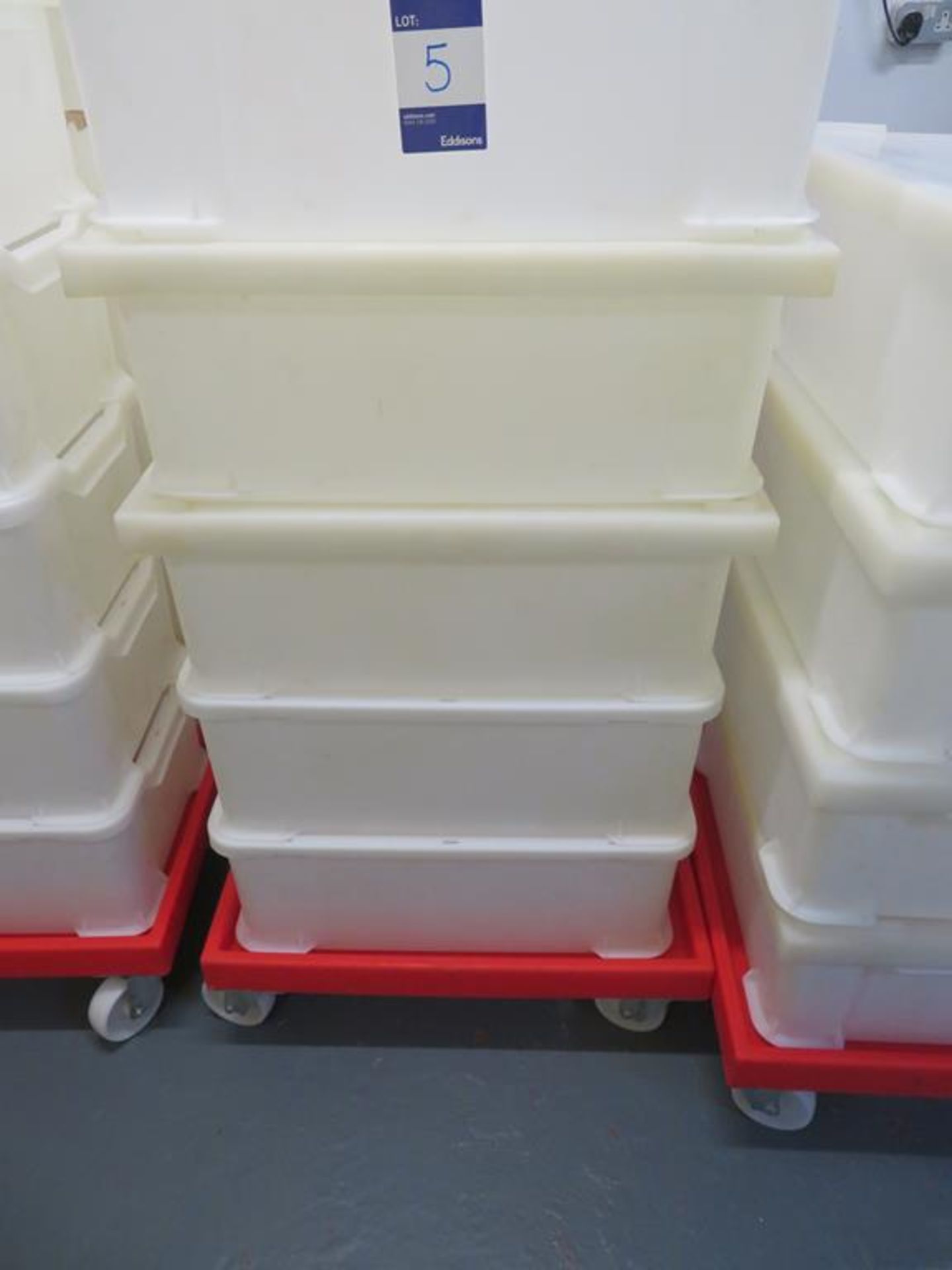 14 x Heavy Duty Plastic Crates (590 x 400 x 220mm) with 7 x Lids and 3 x Bogeys - Image 3 of 3