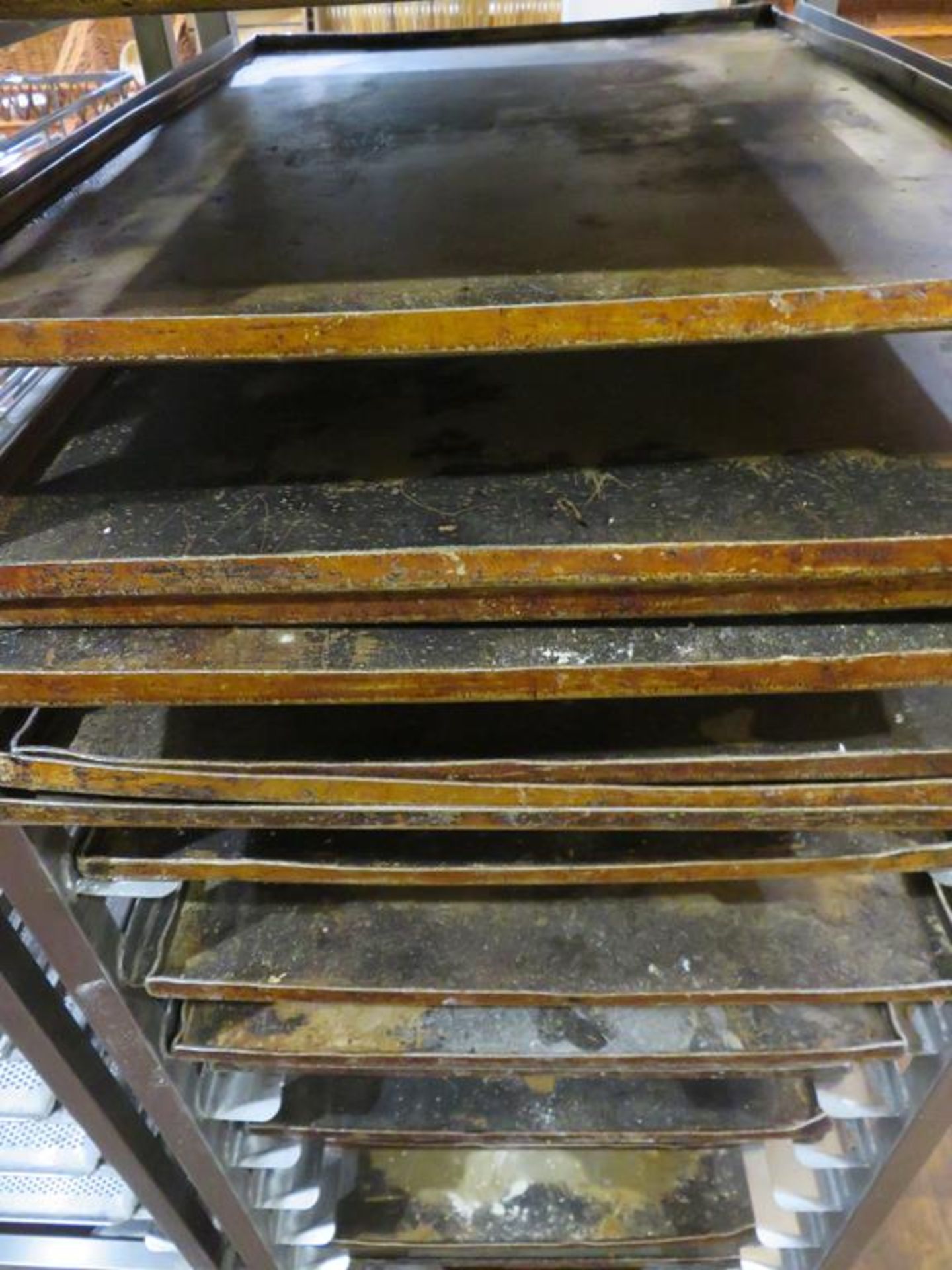 Bakers Rack - 20 Tray 600 x 400mm and a qty of Trays - Image 2 of 2