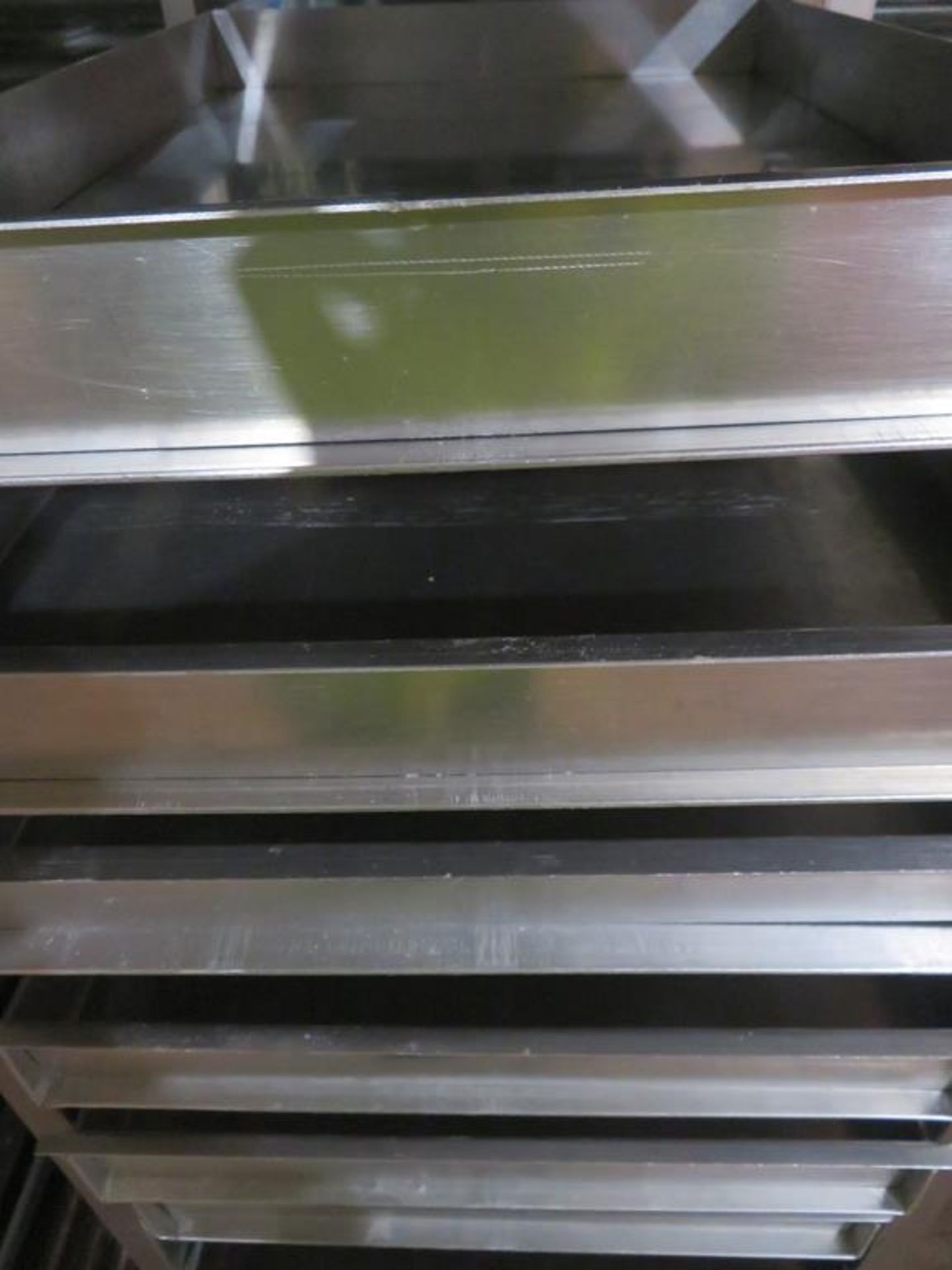 Bakers Rack - 16 Tray 600 x 400mm and 16 x Deep Aluminium Trays with Lift Out Fronts - Image 2 of 2