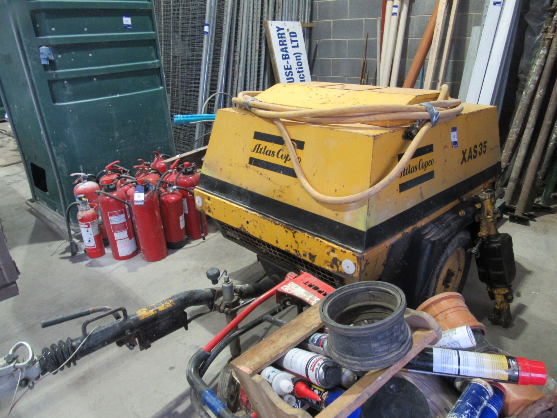 Atlas Copco XAS35 towable pneumatic compressor wit