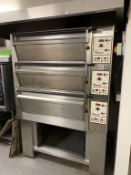 Tom Chandley Compacta, 3 Deck, 3 Phase, Baker's Oven 1.33 x 1.16 x 1.95m High. Internally, Each deck