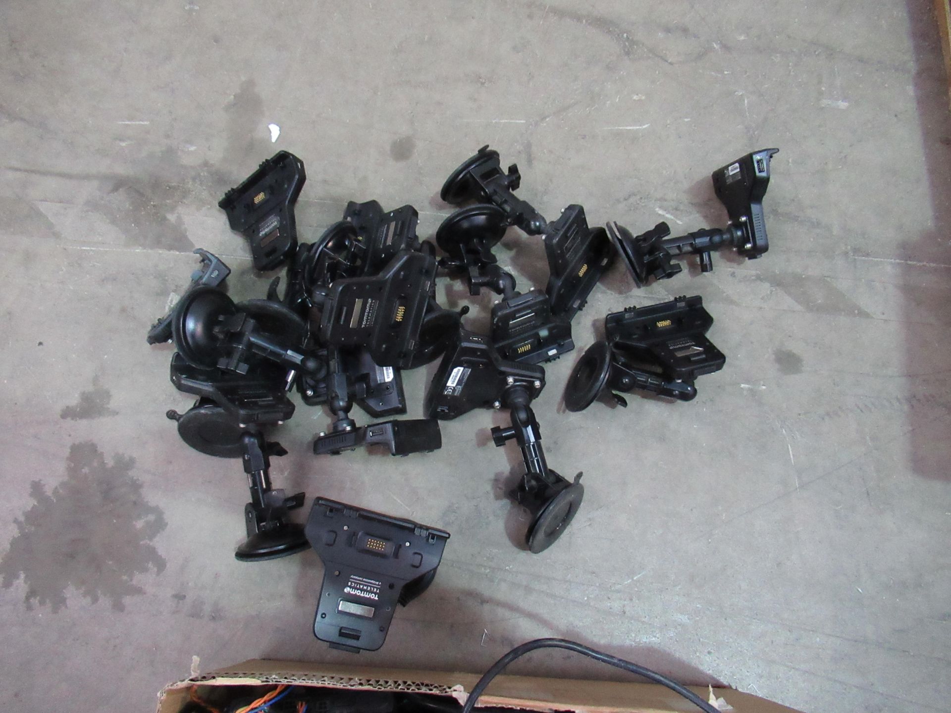 13x TomTom telematics sat-navs with assorted cables and harnesses - Image 6 of 6