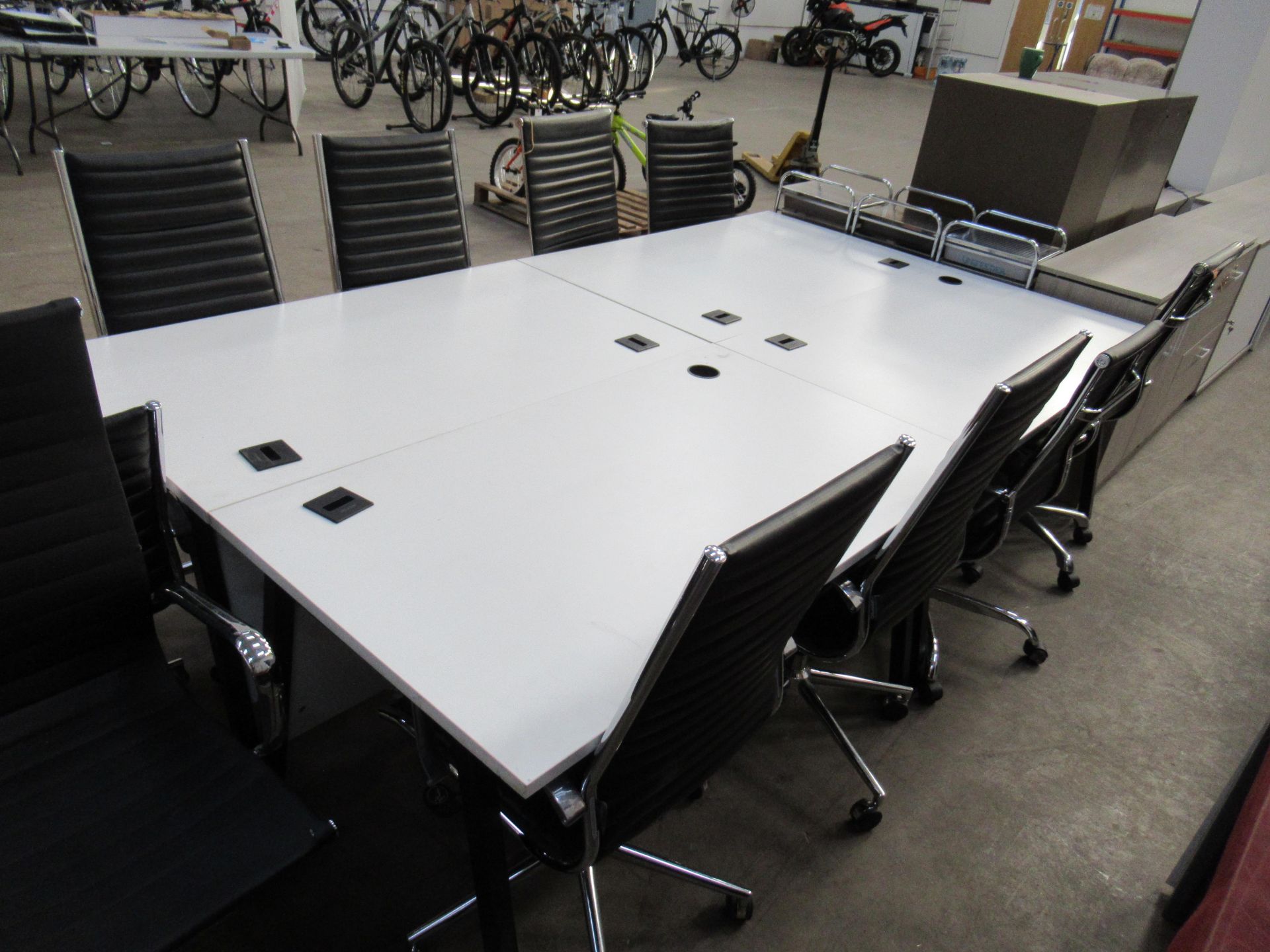 4 x White Top Black Framed Office Desks (all H730mm , W1400mm , D800mm) and 8 x Black Ribbed Leather - Image 3 of 3