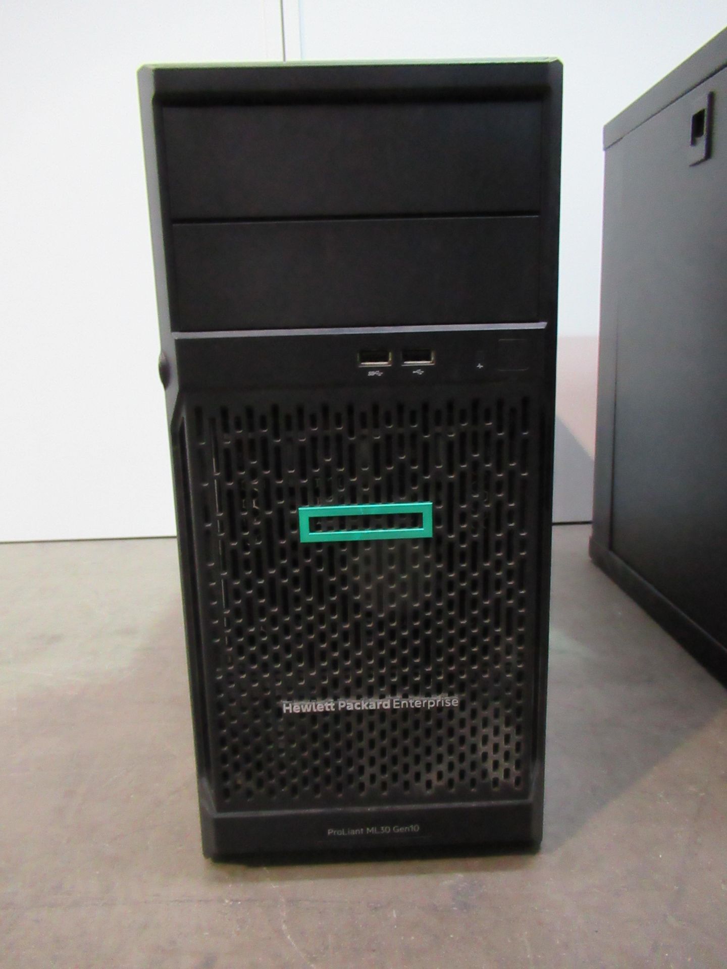 HP ProLiant ML30 Gen 10 server unit-no cable