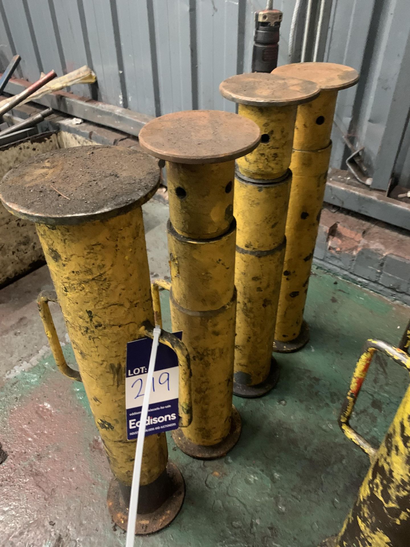 4x Heavy Duty Engineers Adjustable Stands. - Image 3 of 3