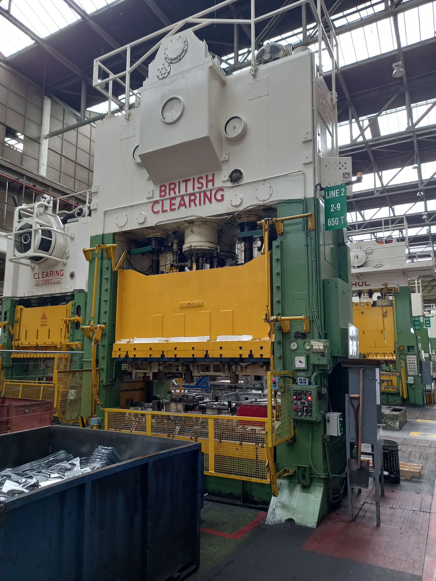 British Clearing S4-650-108-64 650T Double Column Press.