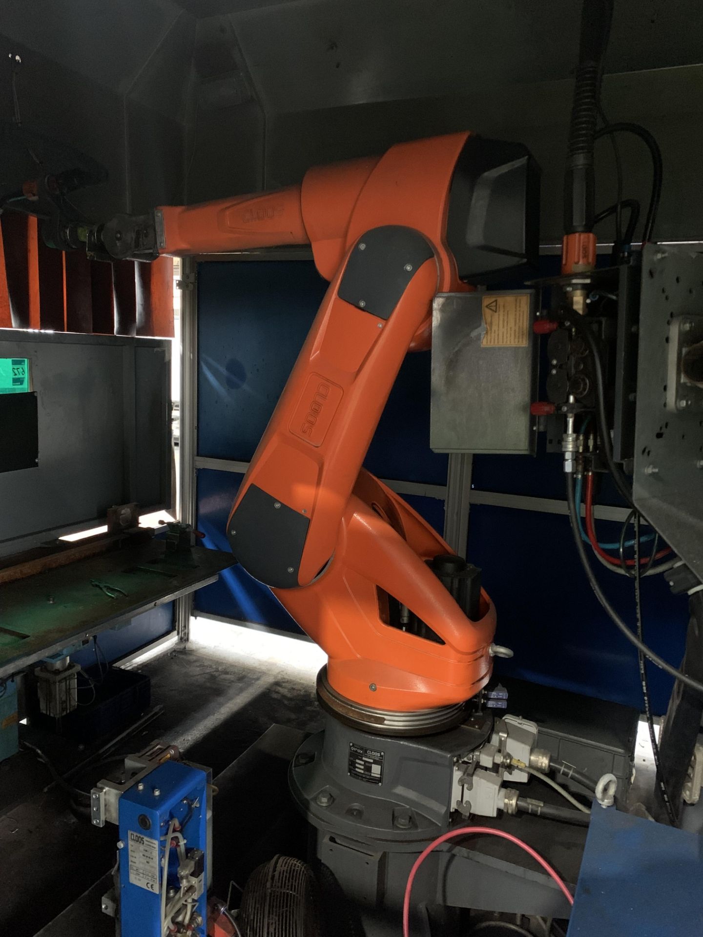 Cloos QINEQ Robotic Welding Cell Cloos Welding Robot Cloos QIROX QRC 350 Controls Serial No: 591746 - Image 2 of 8