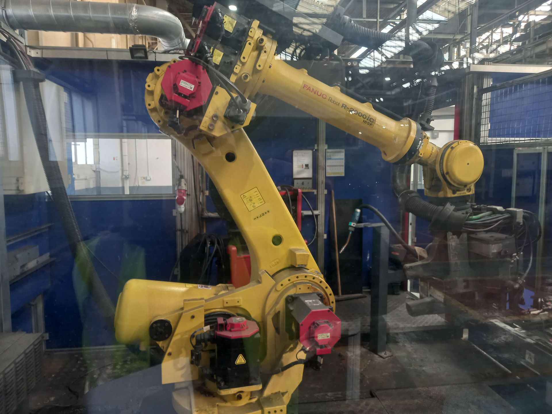 Bauromat Hi-Spot Two Station Robotic Spot Welding Cell with Fanuc R-2000iC 165F Robot, Fanuc Robot C - Image 6 of 6