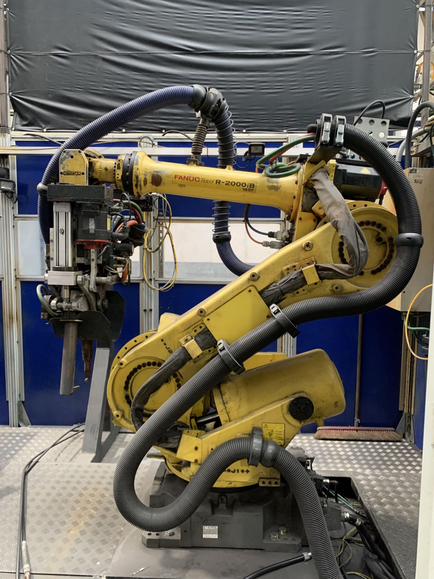 Bauromat Hi-Spot 2000 Robotic Welding Cell Serial No: 354 with Fanuc R-2000iB 165F Robot Spot Welder - Image 2 of 8