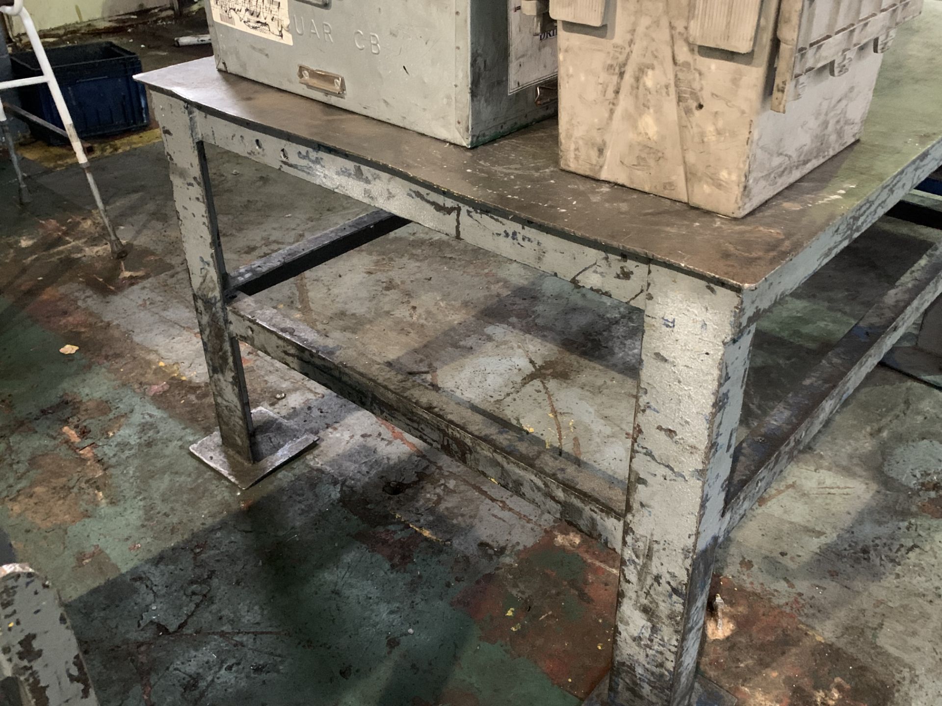 Steel Engineers Table. - Bild 2 aus 2