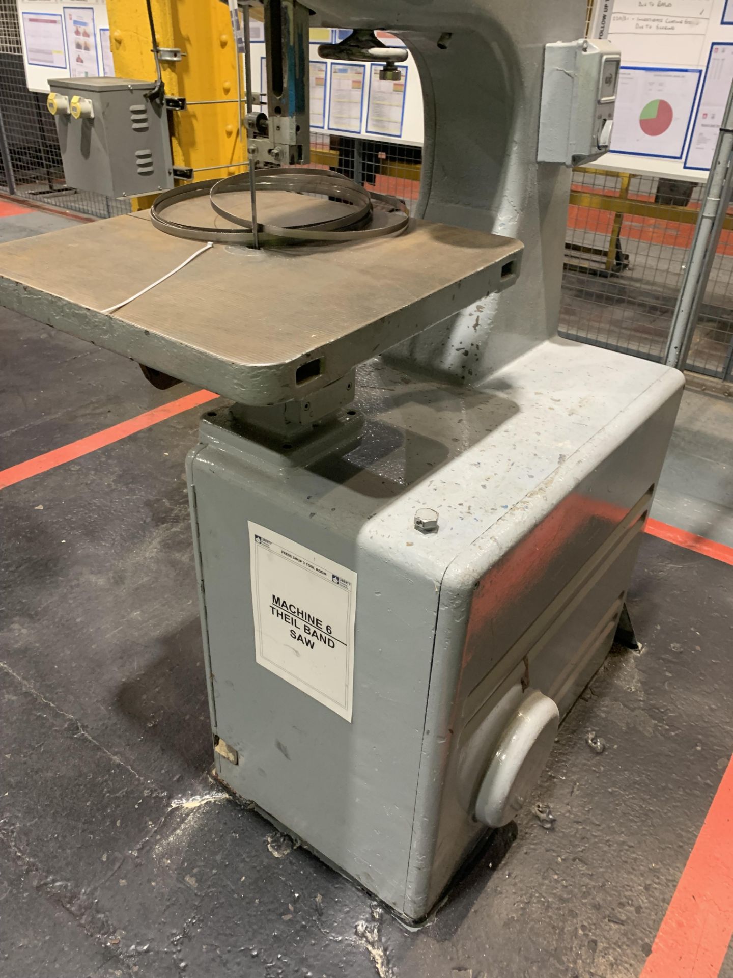 Thiel Vertical Band Saw. - Image 4 of 6