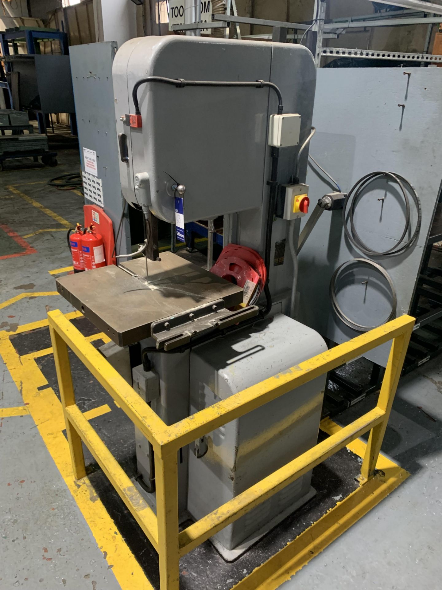 Doall Vertical Metal Bandsaw. - Image 9 of 9