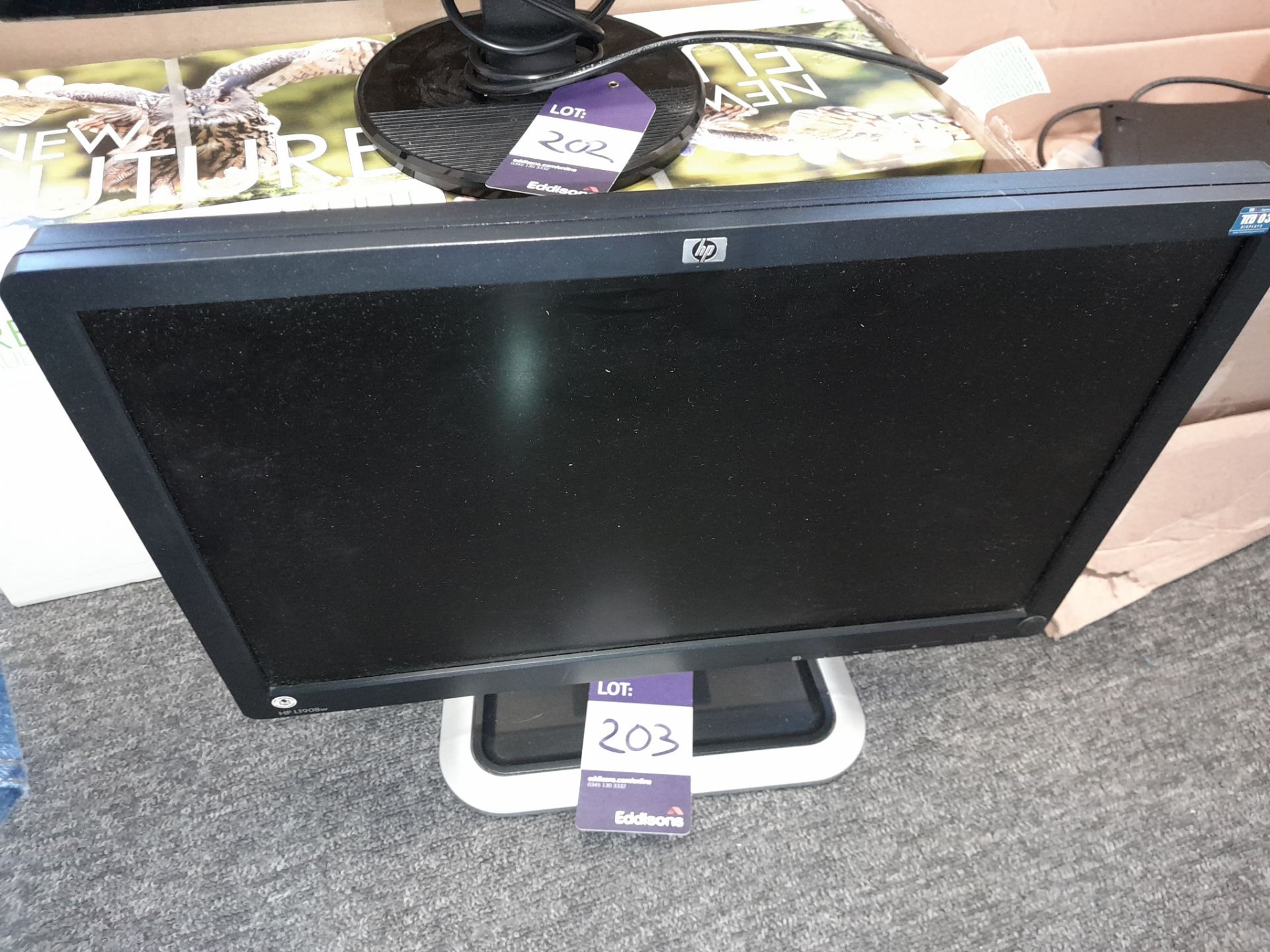 HP L1908W LCD Monitor (Power cord / pack included and VGA cable) (Located- Eddisons Leeds, LS1 2HJ)