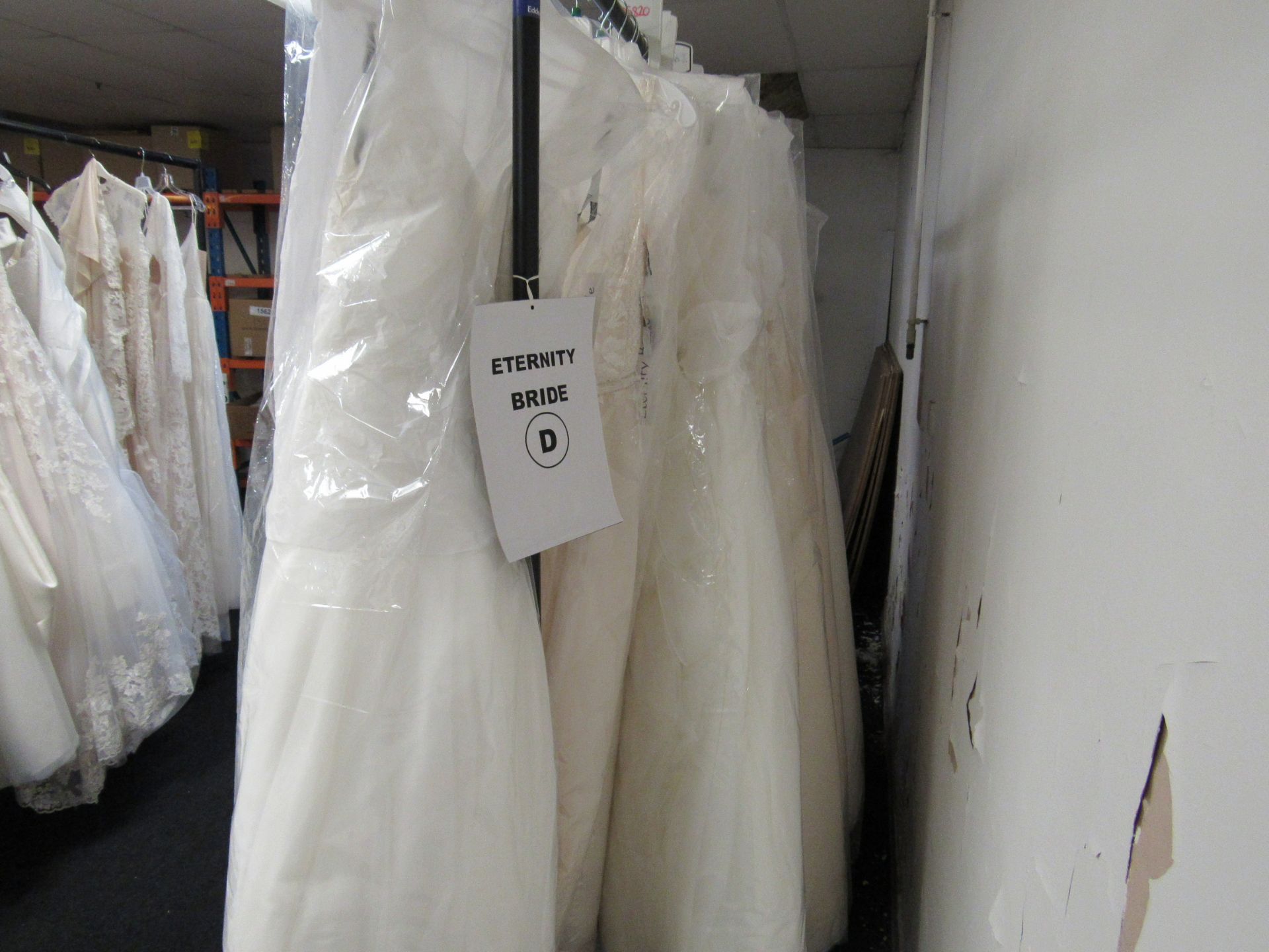 27 Eternity Brides, Bridal gowns