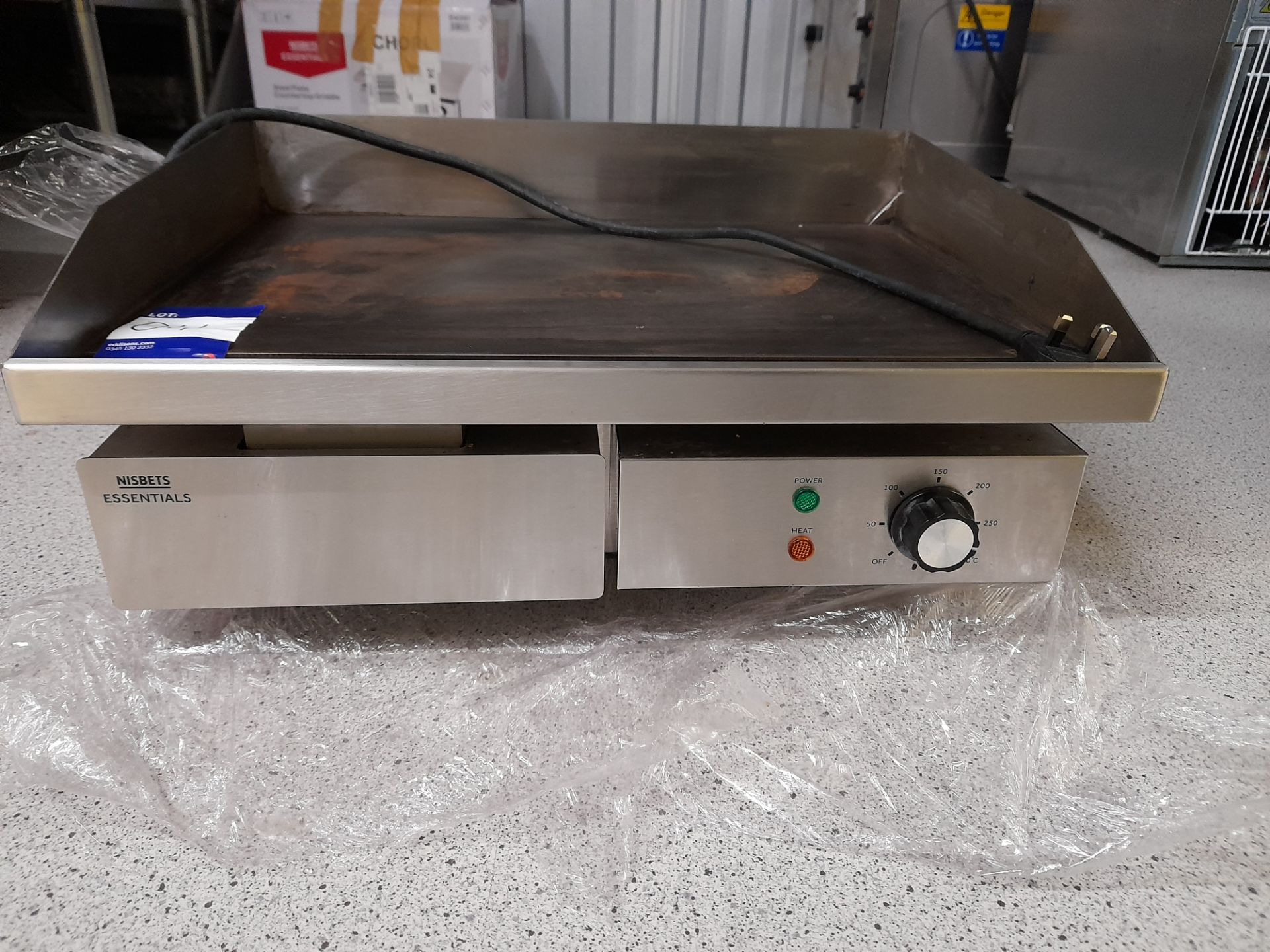 Nisbets Essentials DA397 Counter-top griddle, Serial Number 397202205000801 – Located Manchester - Image 2 of 3