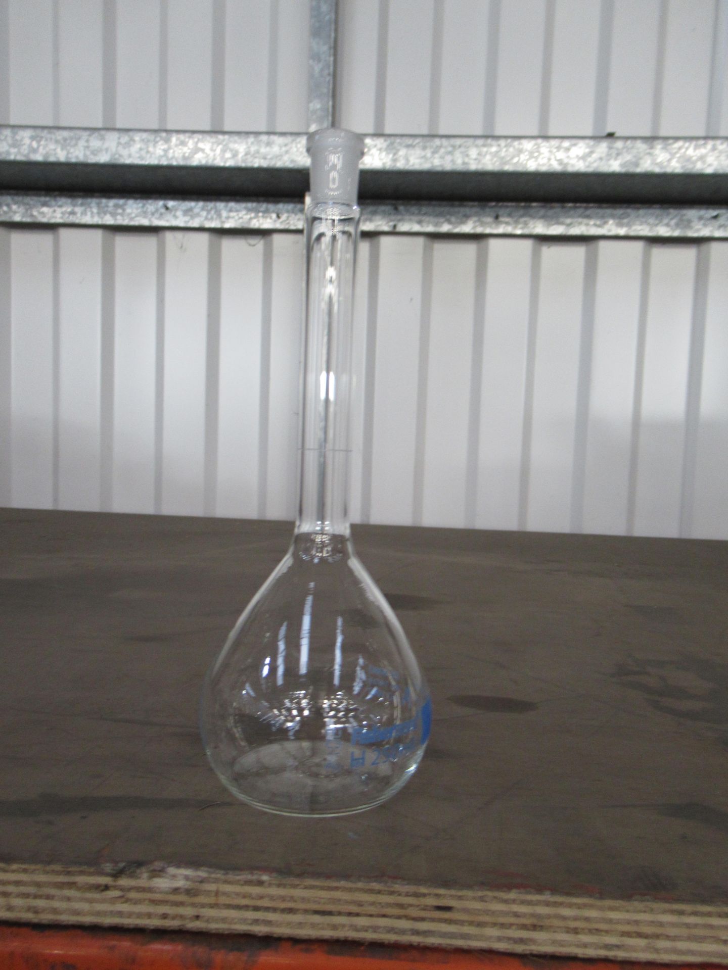 Qty of laboratory glassware including beakers, conical glass etc and plastic vials - Image 4 of 4