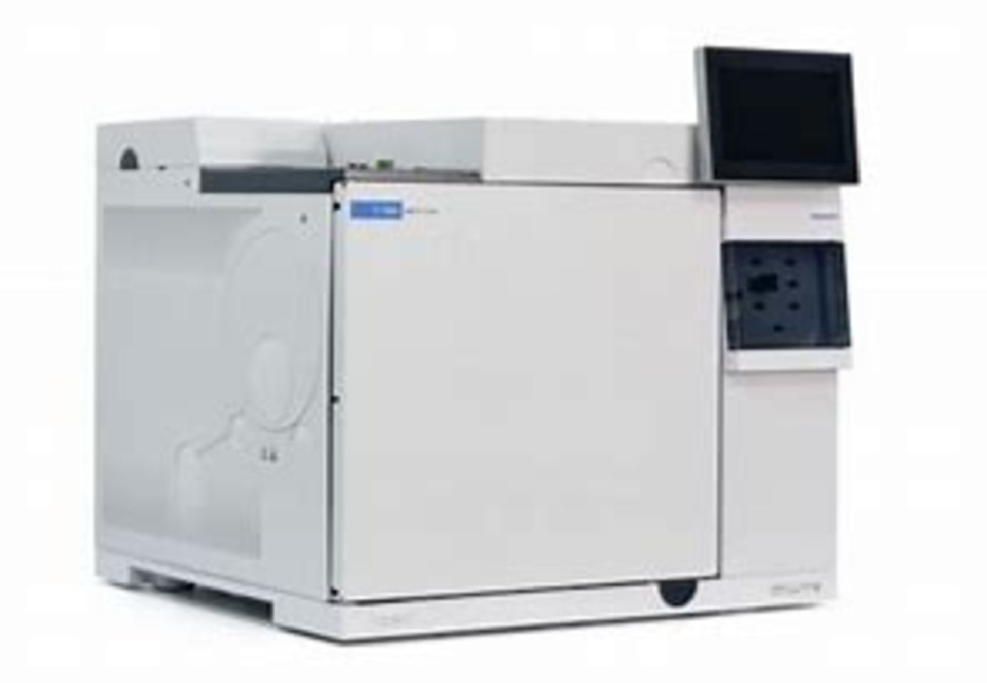 Agilent 8890 gas chromatograph with filter kits and various spare componenets and acessories - Image 3 of 3