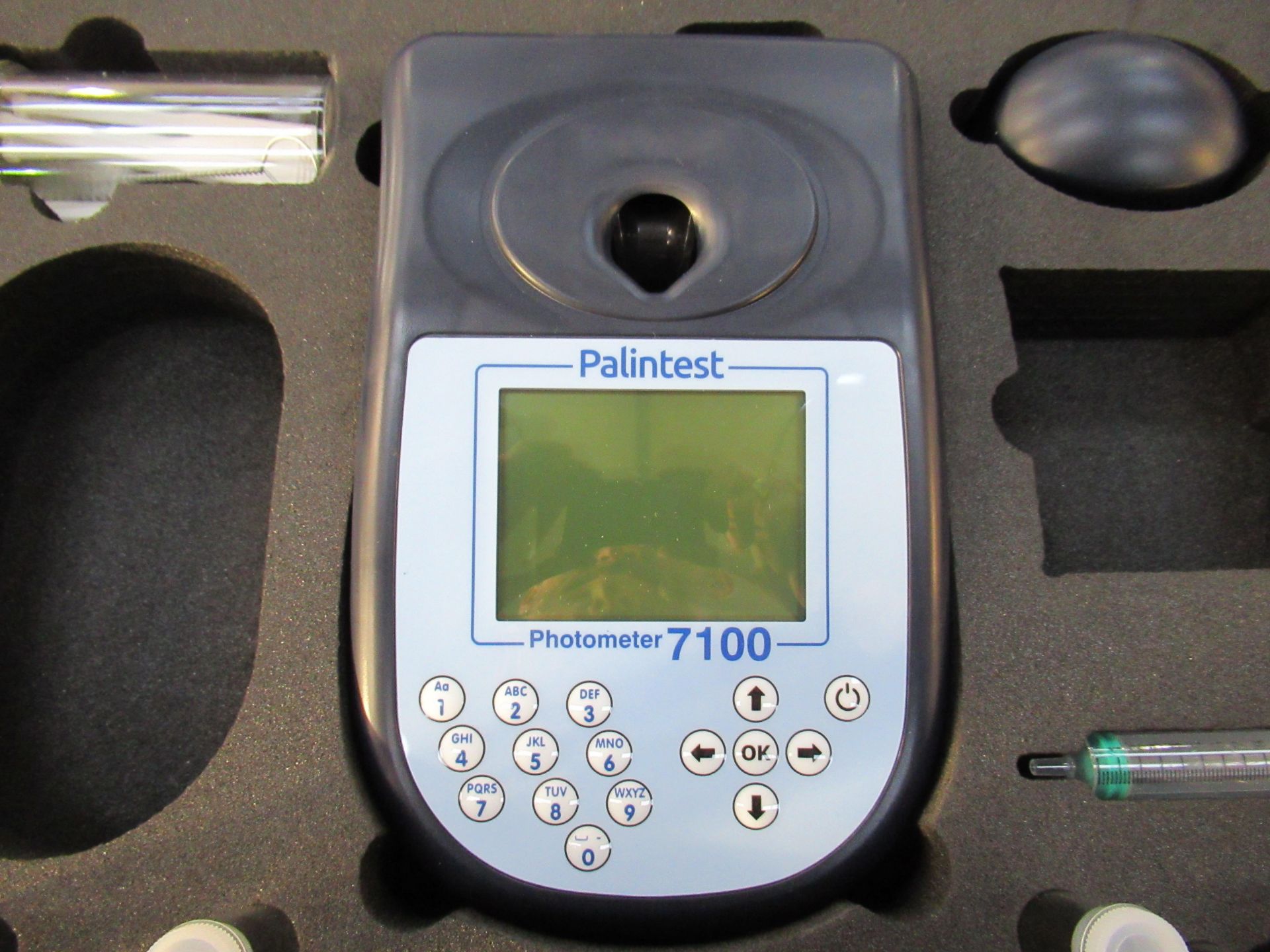 Palintest photometer 7100 in case - Image 3 of 3