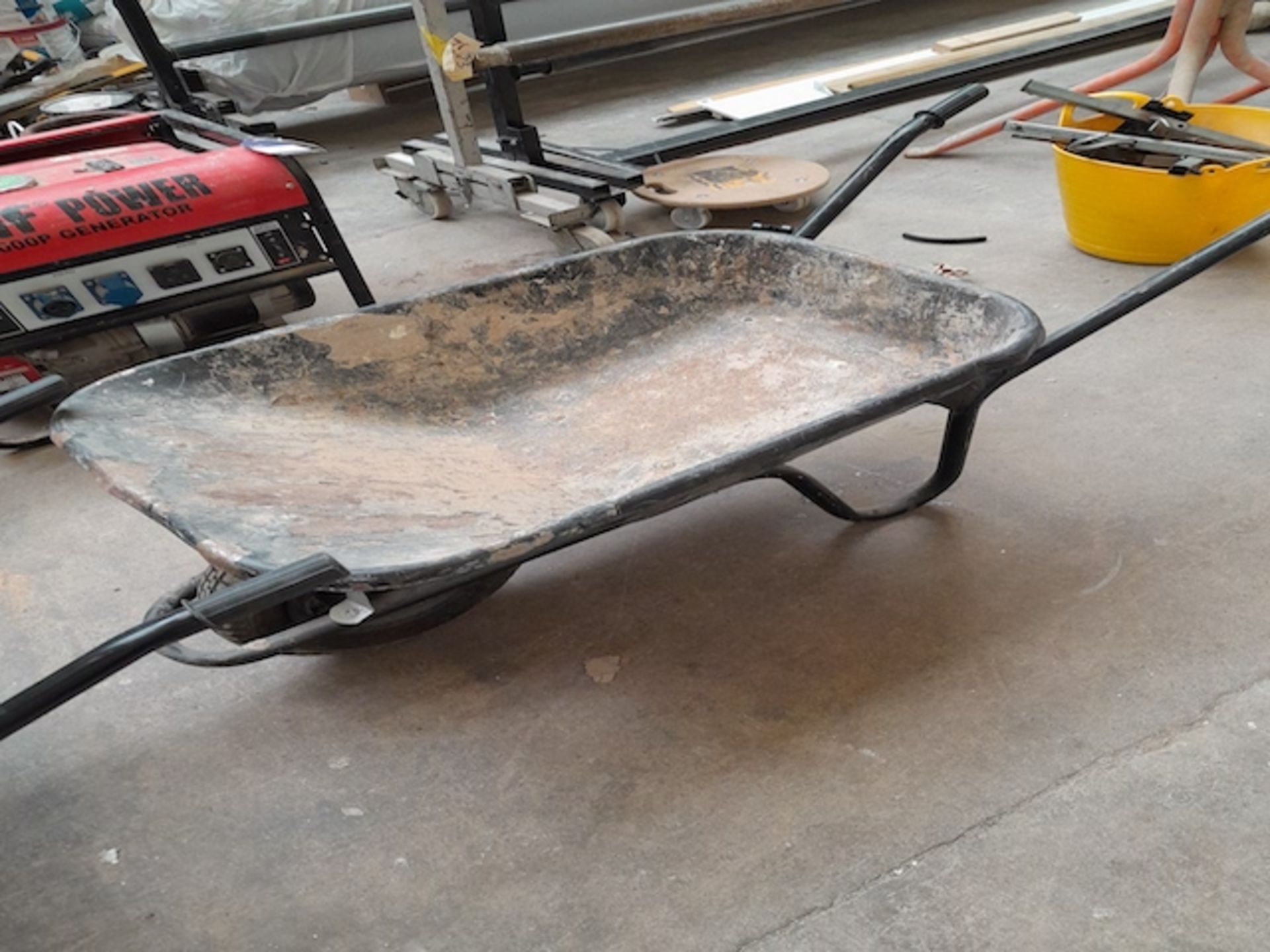 2 Plastic wheelbarrows as lotted - Image 2 of 2