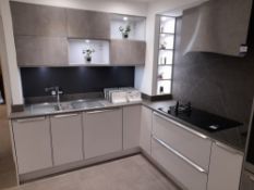 ‘L’ Shaped contemporary kitchen suite comprising m