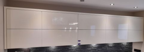 5 x Contemporary cantilever doored wall mountable