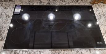 Miele integrated induction hob, Model 8122331, Ser