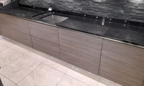 Contemporary 6 drawer kitchen base unit, with inte