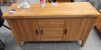 Wooden 3 door sideboard unit Approx. 1400mm (w) x