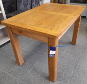 Oak effect extendable dining table Approx. 1200mm