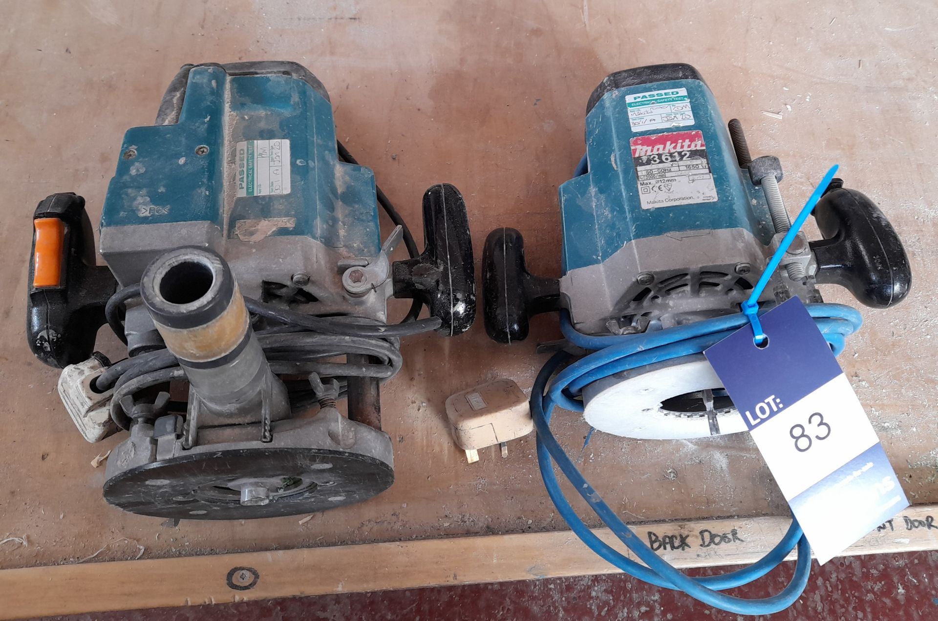 2 : Makita 3612 handheld routers 240V