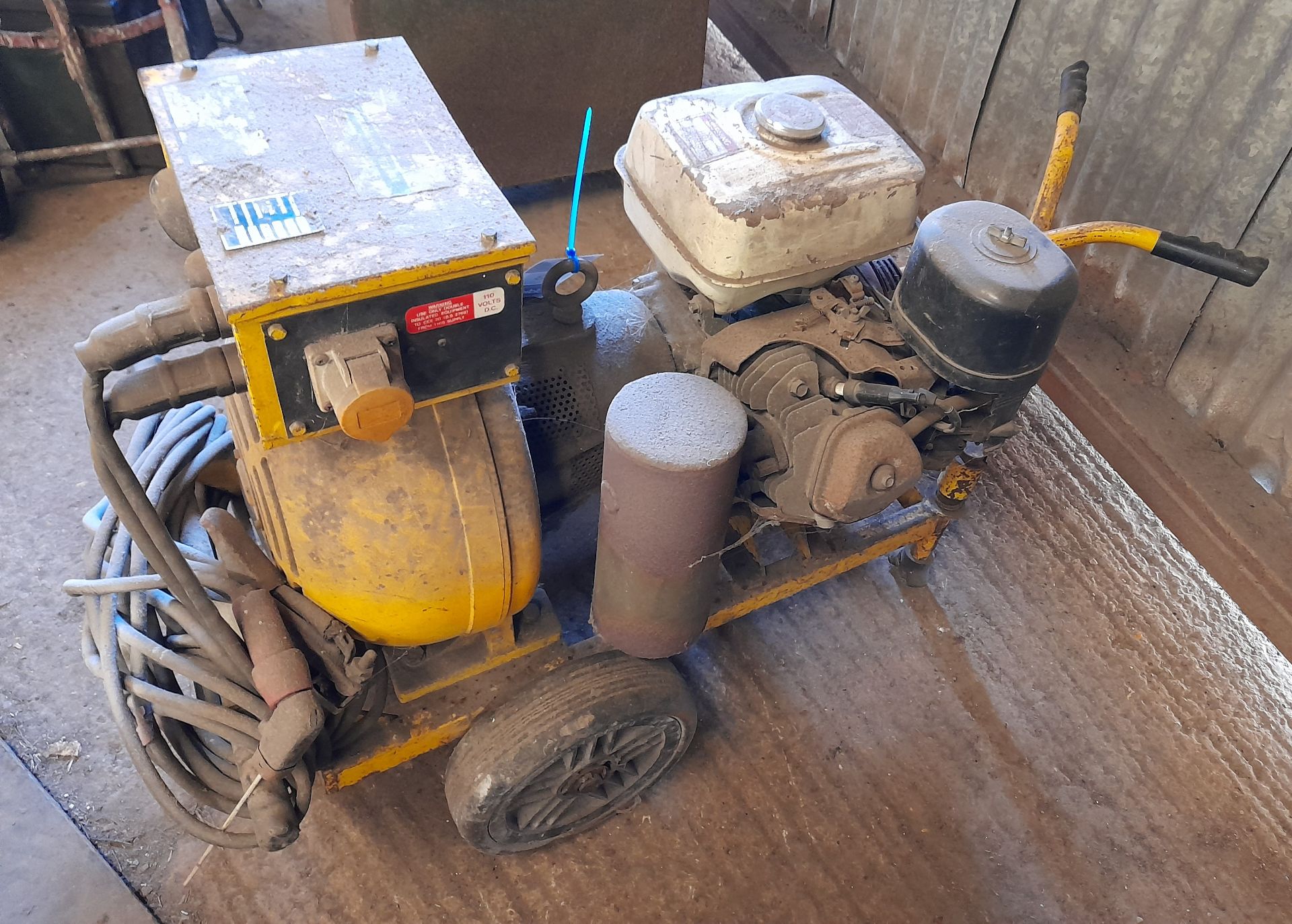 Mighty Midget petrol powered portable welder, with - Image 2 of 2