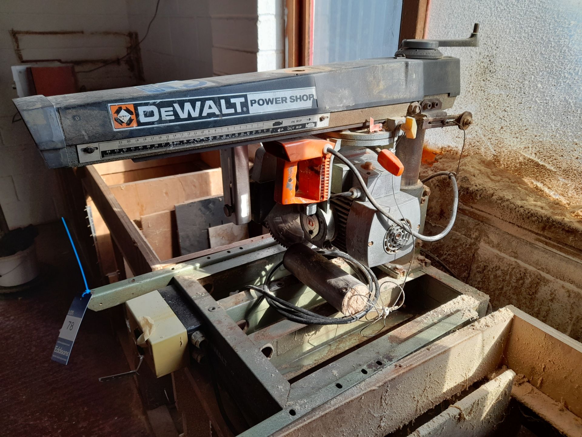 Dewalt Power shop DW125 pull across saw - Image 3 of 3