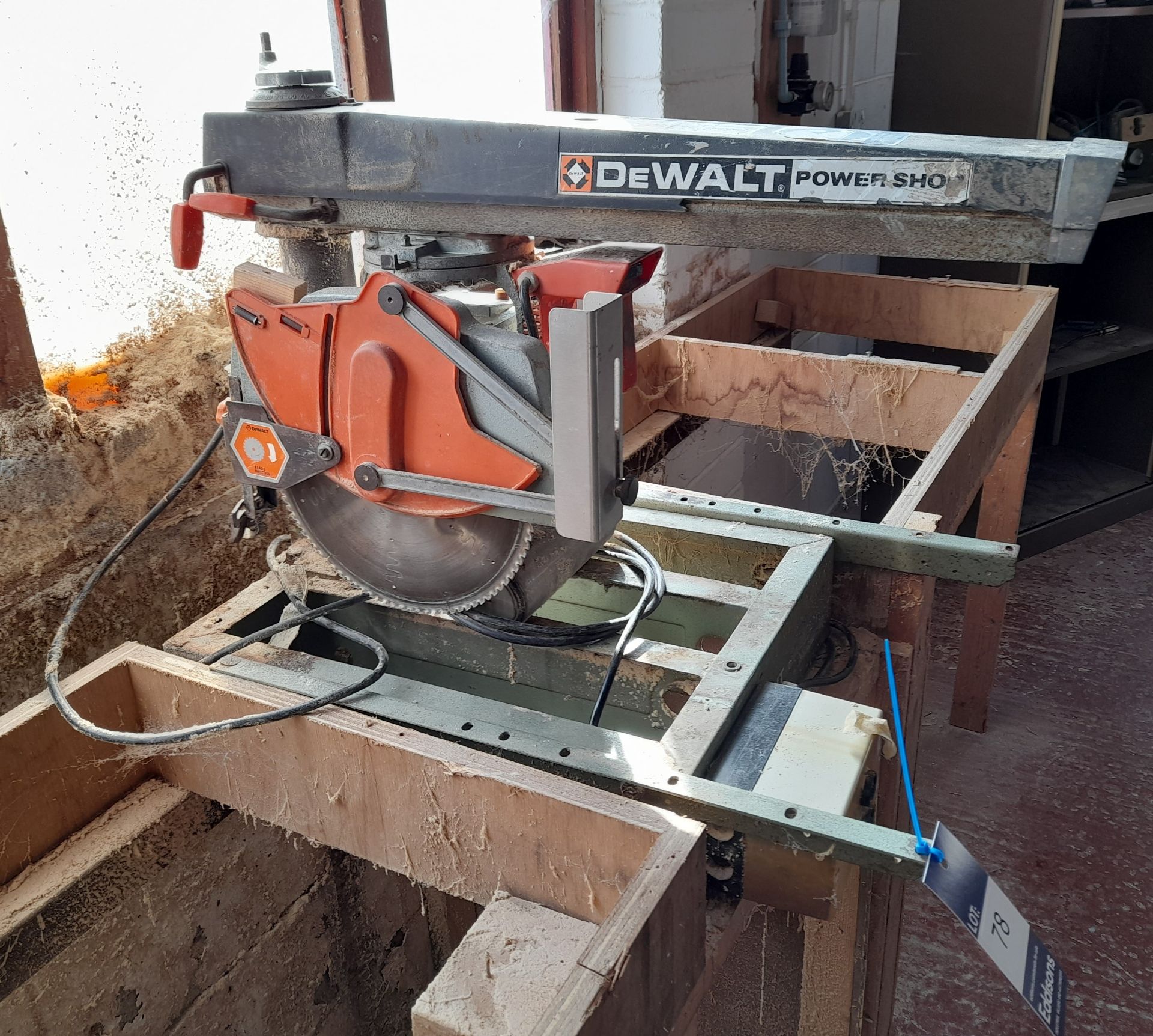Dewalt Power shop DW125 pull across saw - Image 2 of 3