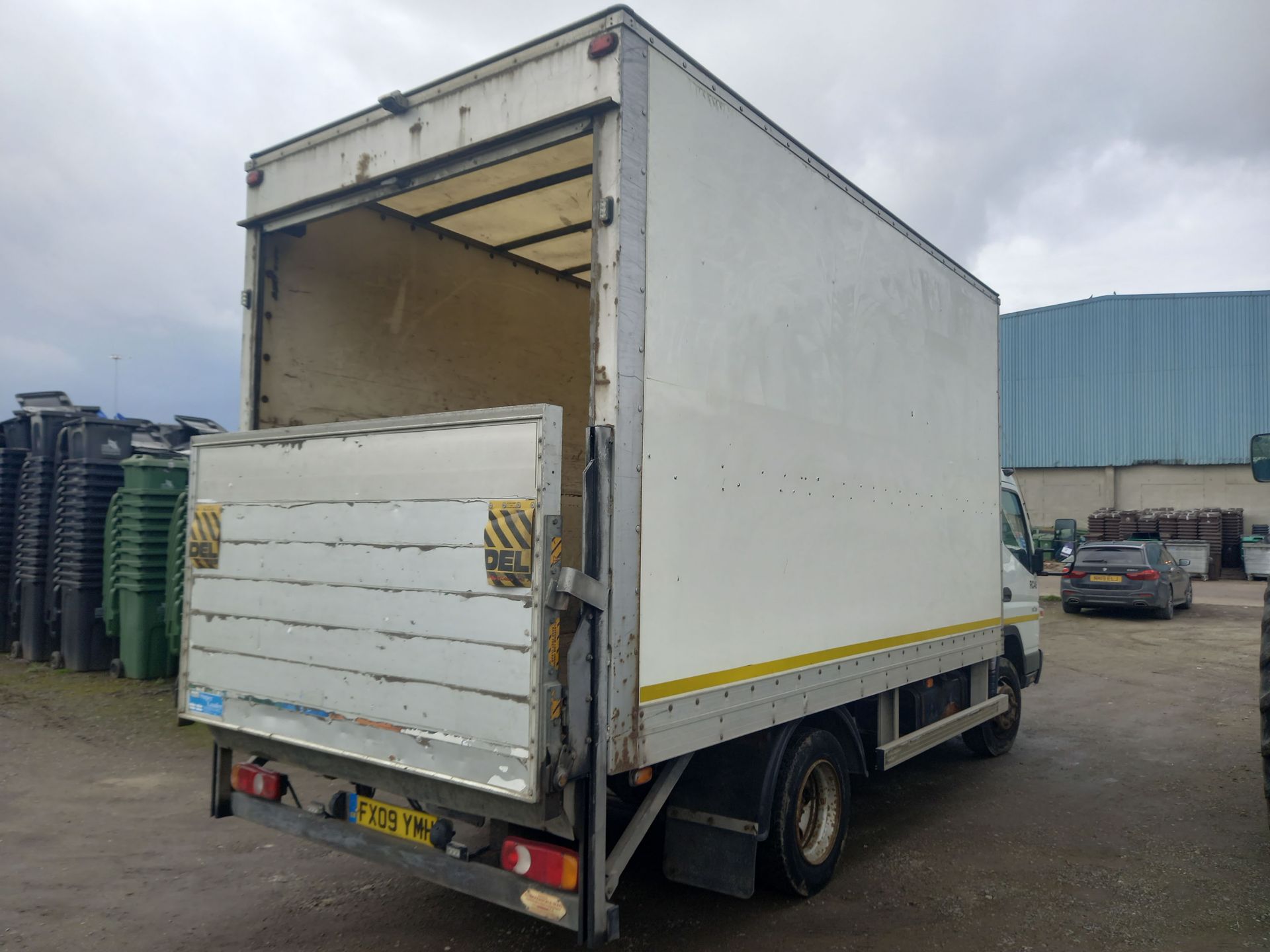 Mitsubishi Fuso 7.5T Box Lorry - Image 2 of 13