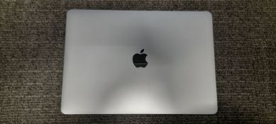 MacBook Pro 13", M1, A2338 EMC 3578, S/N: FVFH405KQ05H