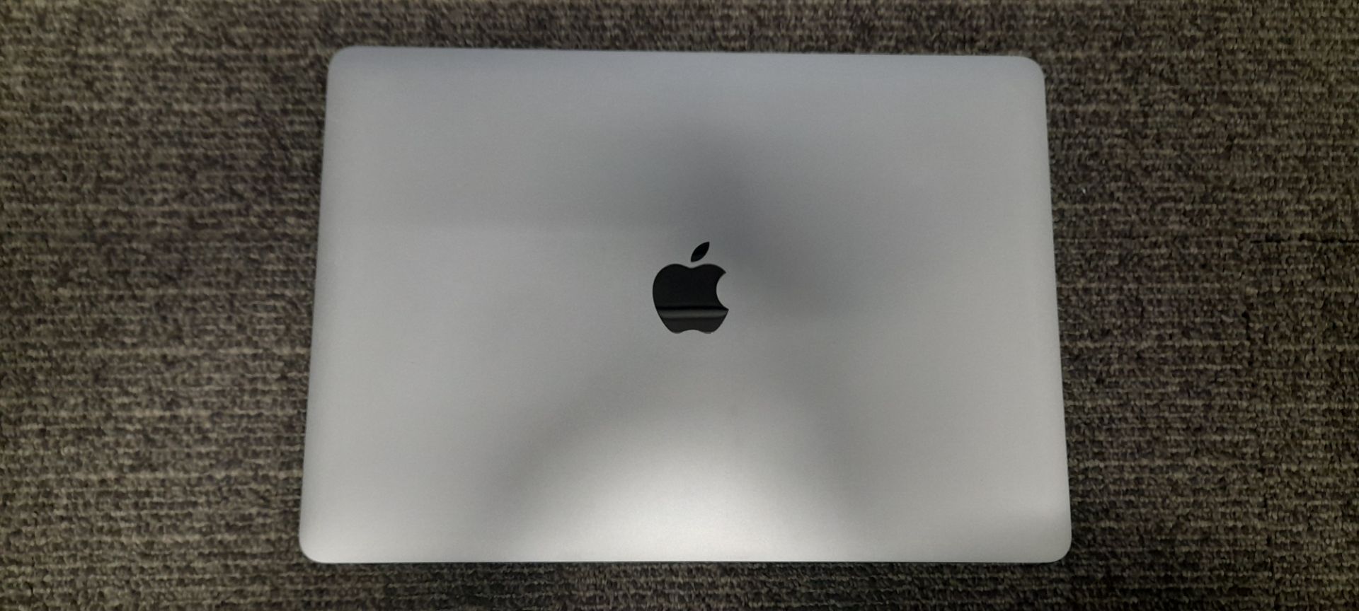 MacBook Pro 13", M1, A2338 EMC 3578, S/N: FVFH405KQ05H