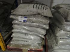 800 KG FLO-Fairtrade Light Muscovado Sugar MB 50KG Batch H21071301 BBD 29/06/2122 Location D014A