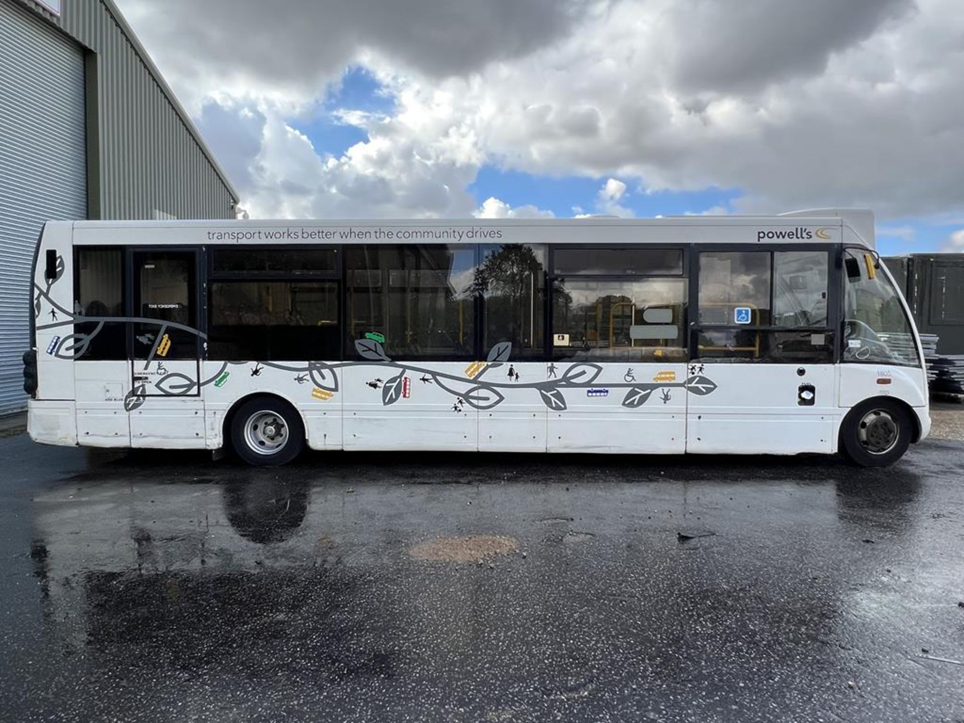 Optare Solo M950 Bus - Image 2 of 15