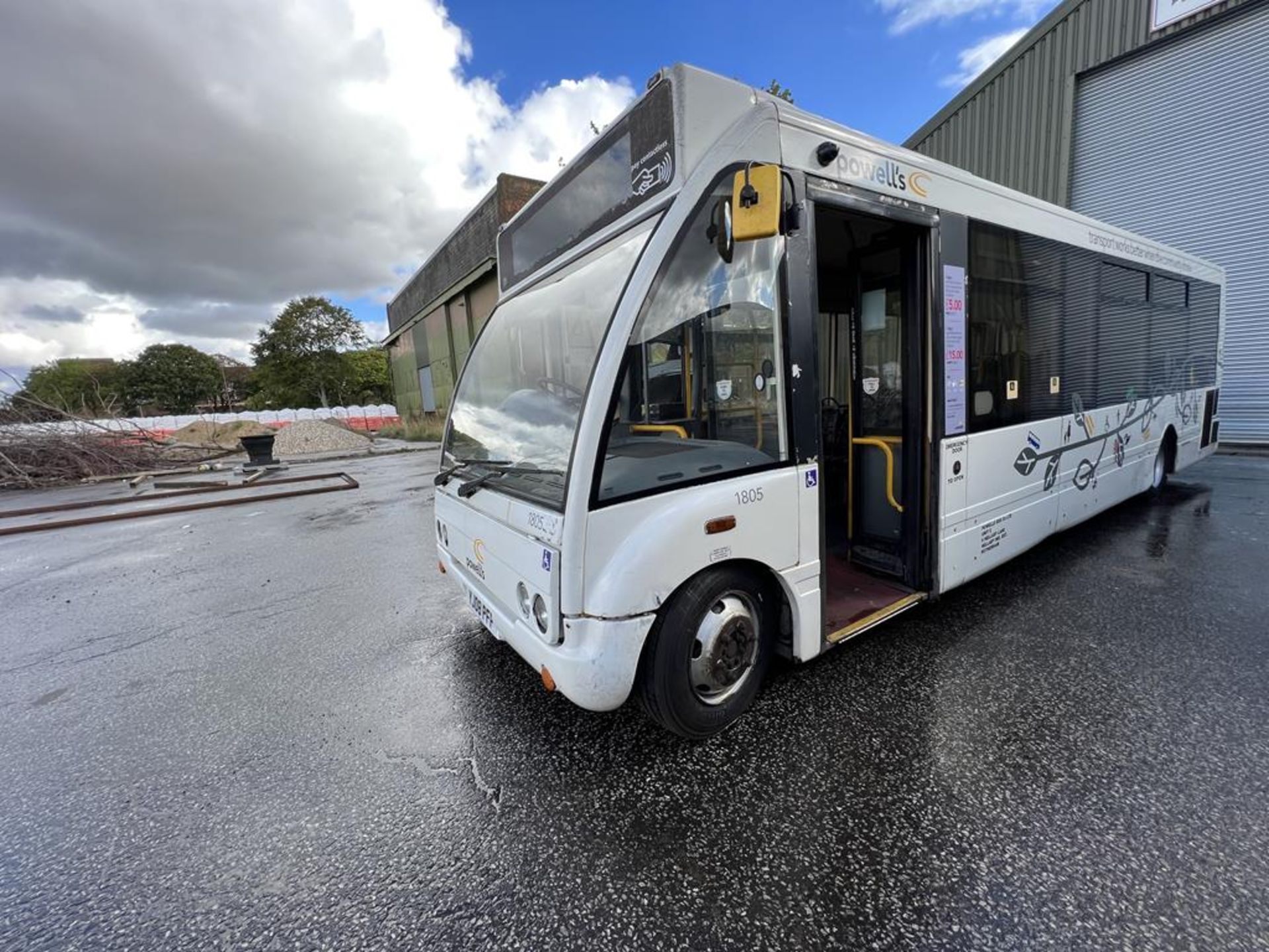 Optare Solo M950 Bus - Image 3 of 15