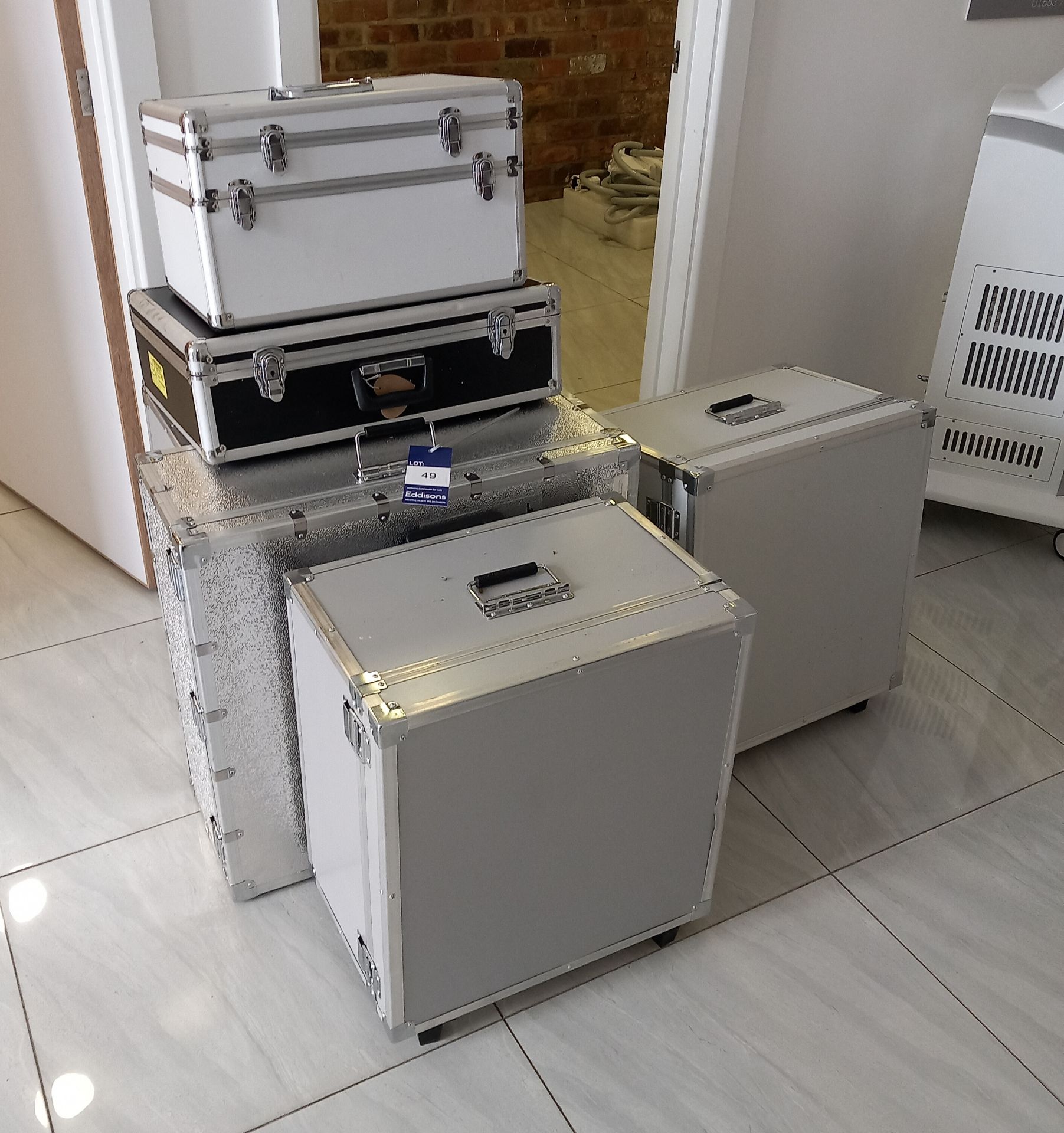 6 x Various Heavy Duty Cases