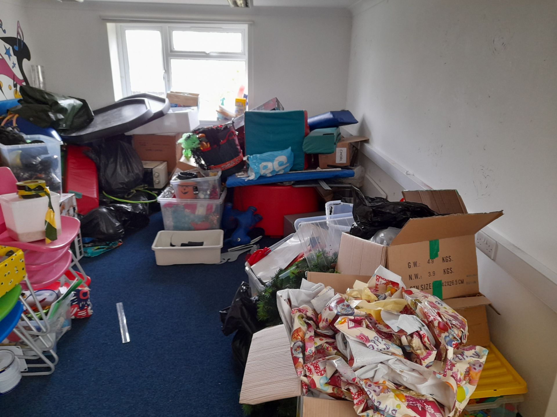 Contents to room as lotted, to include assorted children’s play area components, catering - Image 2 of 5