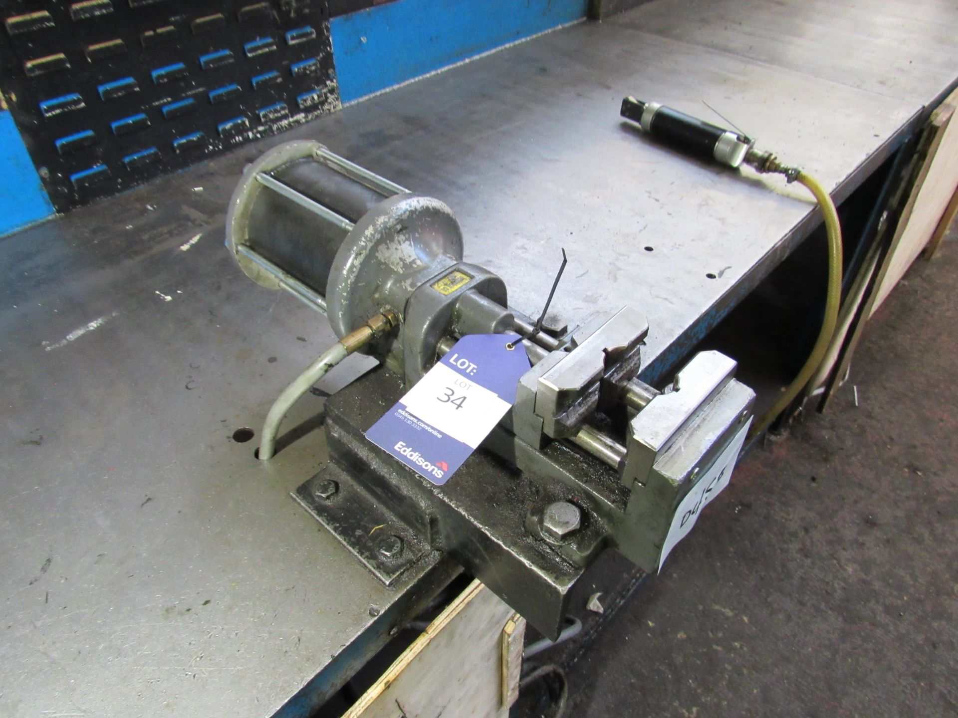 Heinrich pneumatic air vice DL155