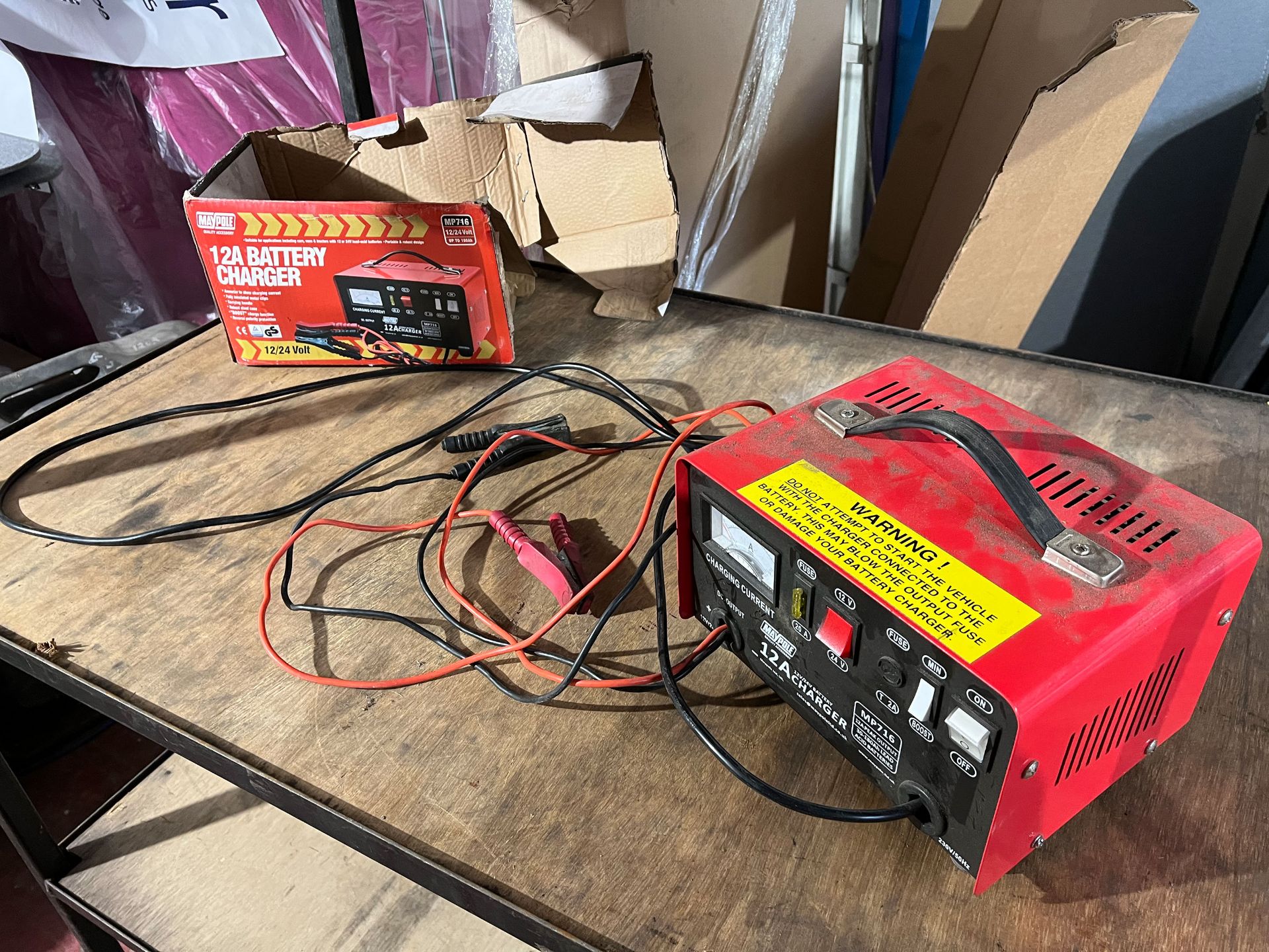 12v & 24v Battery Charger - Image 2 of 5