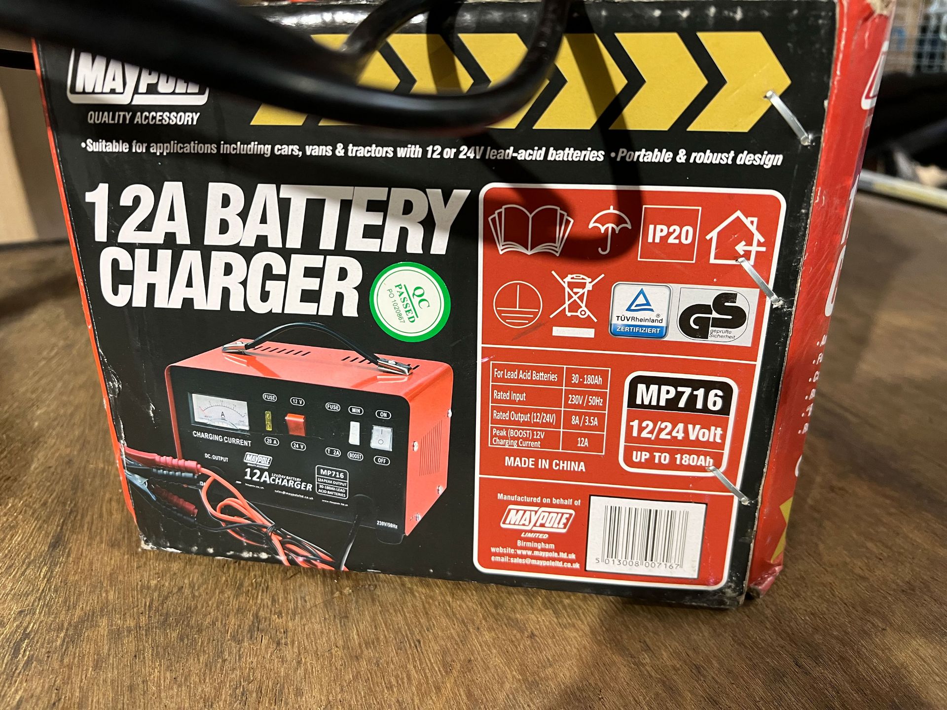 12v & 24v Battery Charger - Image 5 of 5