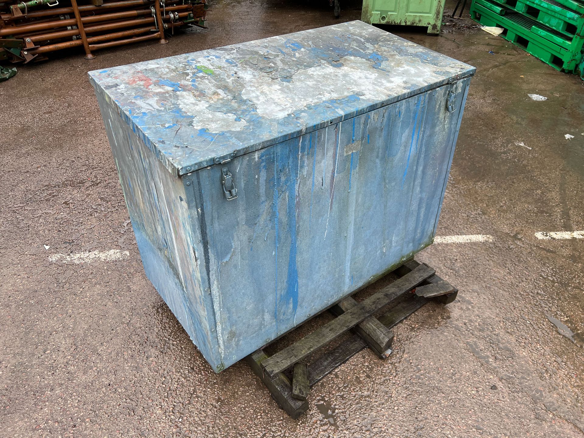 Large Metal storage box - Image 5 of 5